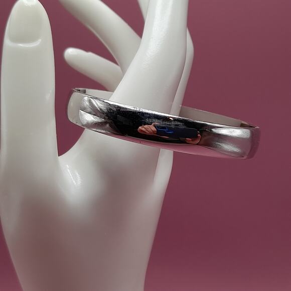 Vintage Monet Silver Tone Bangle Bracelet, Size Small, Signed 1980s Jewelry - Picture 2 of 9